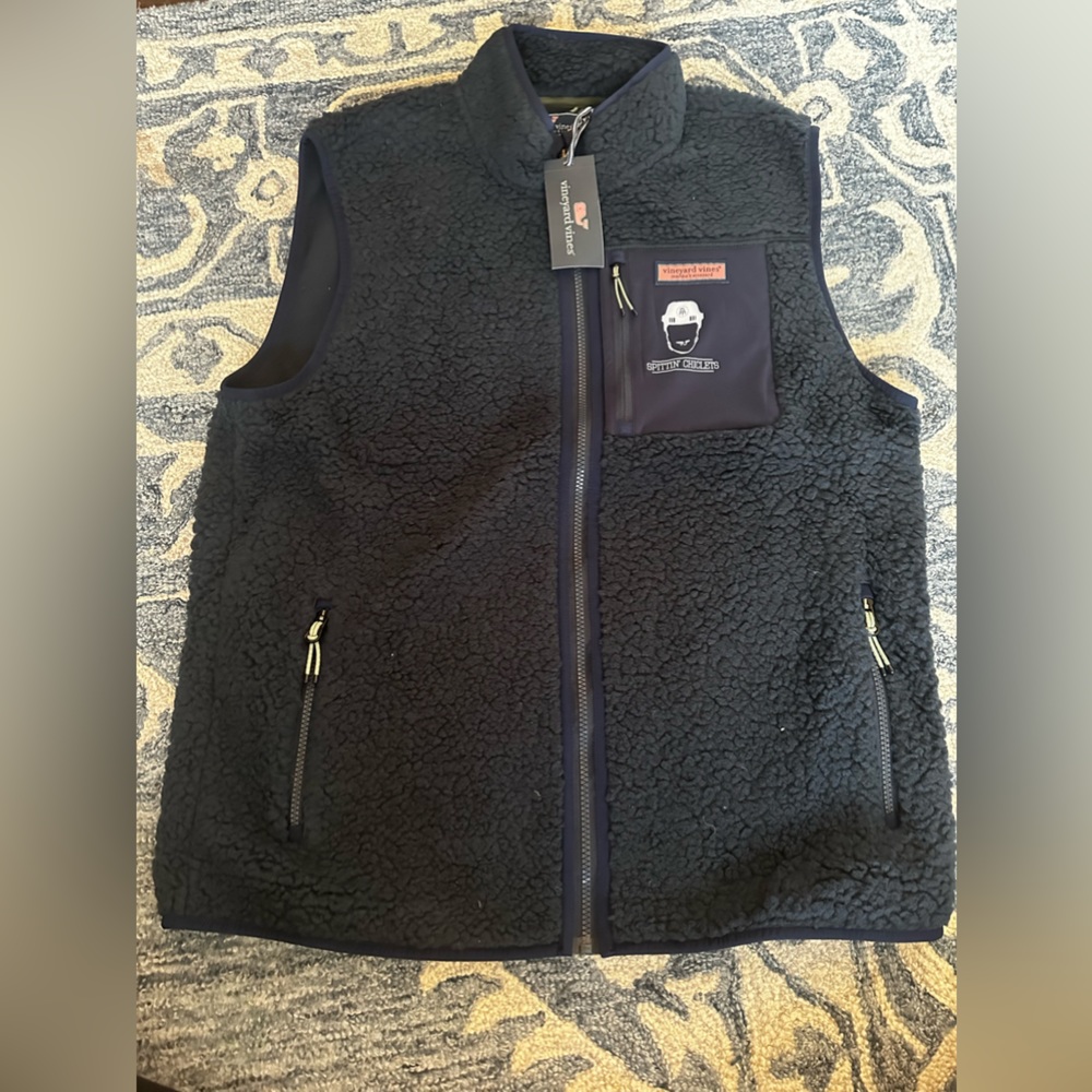 Vineyard Vines Barstool Spittin Chiclets Sherpa vest